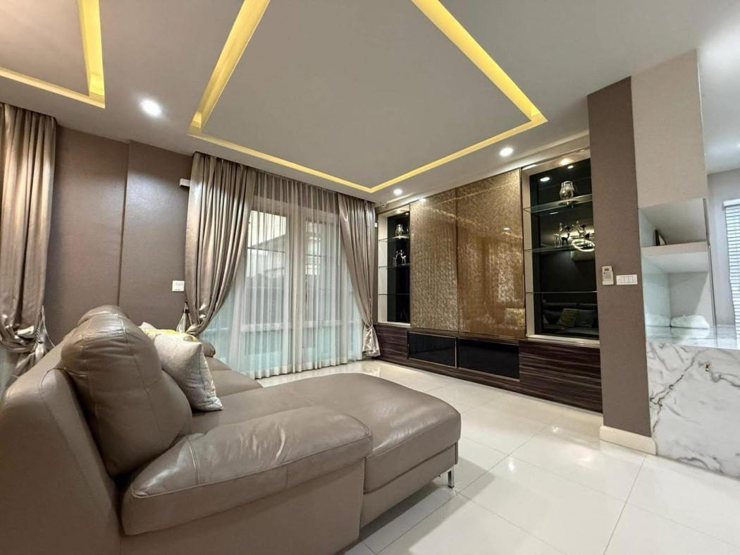 ขายบ้านเดี่ยว Casa Grand Taksin-Rama 2 แต่งสวย 77 วา แถมเฟอร์พร้อมอยู่ ใกล้เซ็นทรัล พระราม 2 Loading...