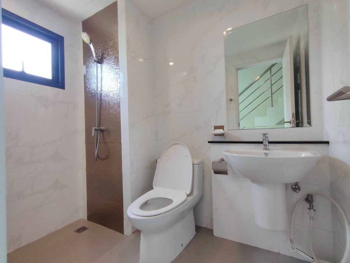 For RentShop HouseOnnut, Udomsuk : Commercial building for rent, THE MASTER project @ BTS ONNUT – PATTANAKARN (ST-02)