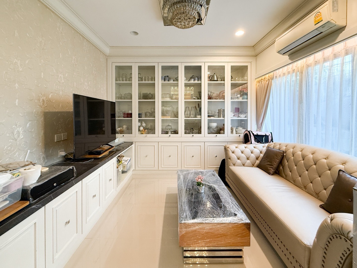 Best price in the corner plot project 📍 Setthasiri Pattanakarn - Setthasiri Pattanakarn only 16.5 million baht!! Loading...