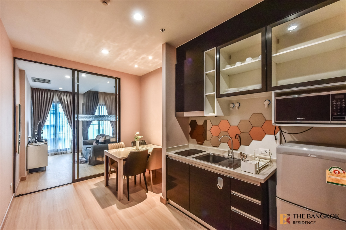 For RentCondoWitthayu, Chidlom, Langsuan, Ploenchit : Available For Rent Noble Ploenchit 1B1B 47sqm.  Call Khun Ko 0658245243