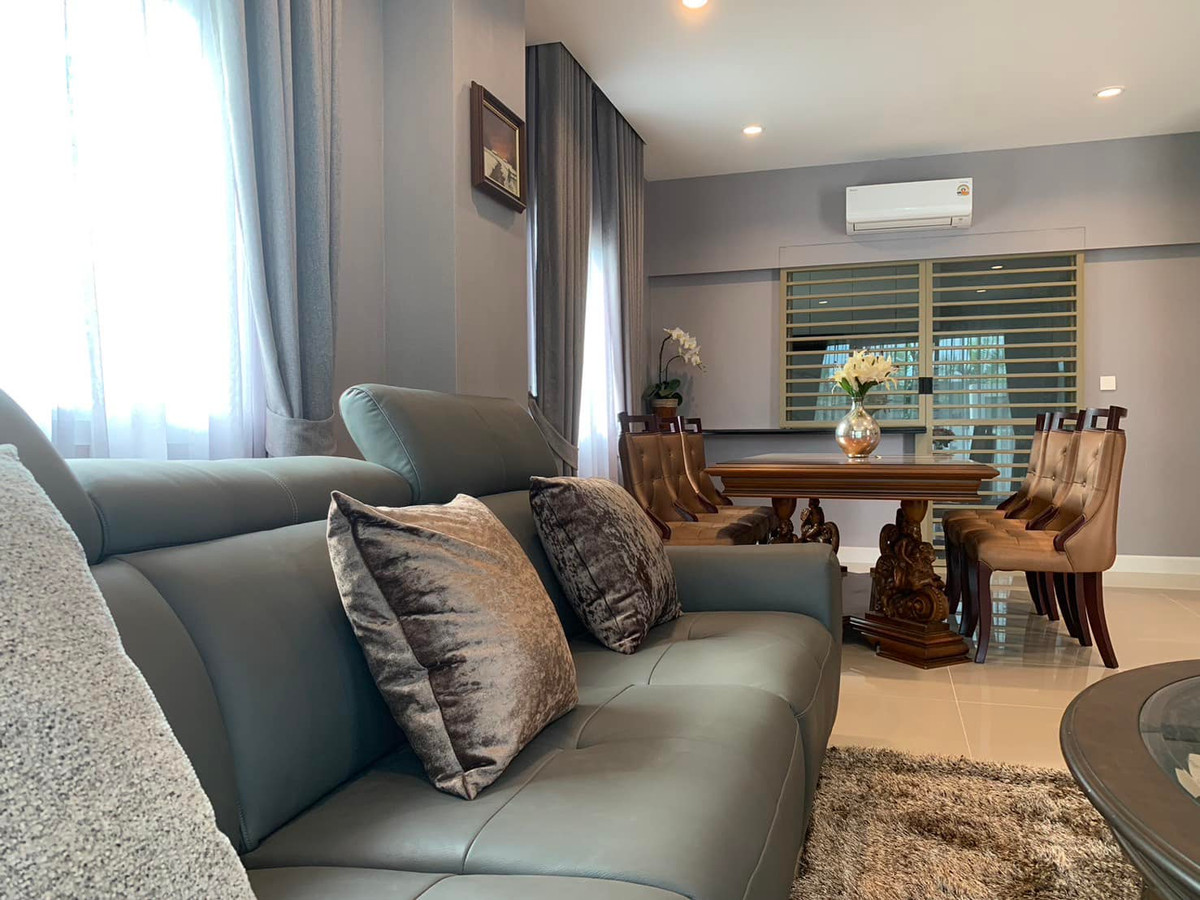 For RentHousePattanakan, Srinakarin : For rent, luxury detached house, Nirvana Absolute Krungthep Kreetha project, size 85 square wah, 4 bedrooms, with furniture, Thap Chang Subdistrict, Saphan Sung District, Bangkok.