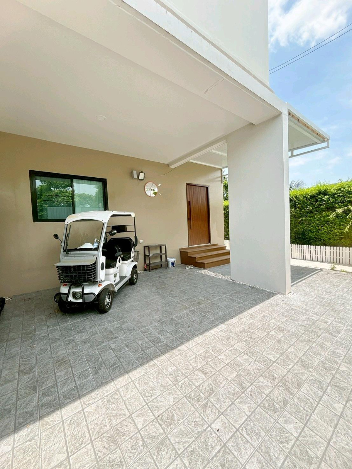 For SaleChachoengsao : Semi-detached house, good energy, decorated and ready to move in, good price.