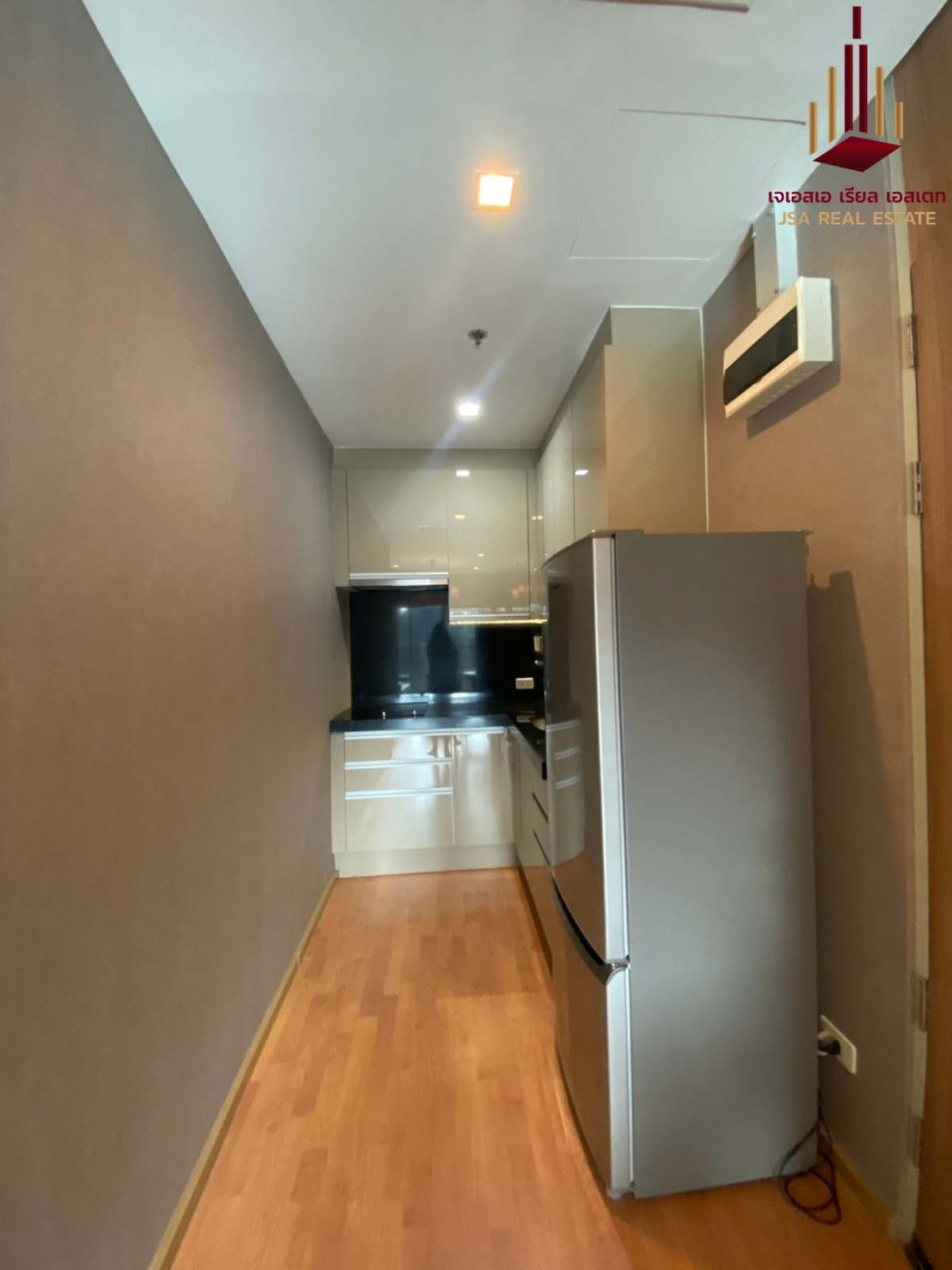 ให้เช่าคอนโดราชเทวี พญาไท : ✨ For Rent: Noble Revent Condo ✨ 💰 Only 35,000 THB/month