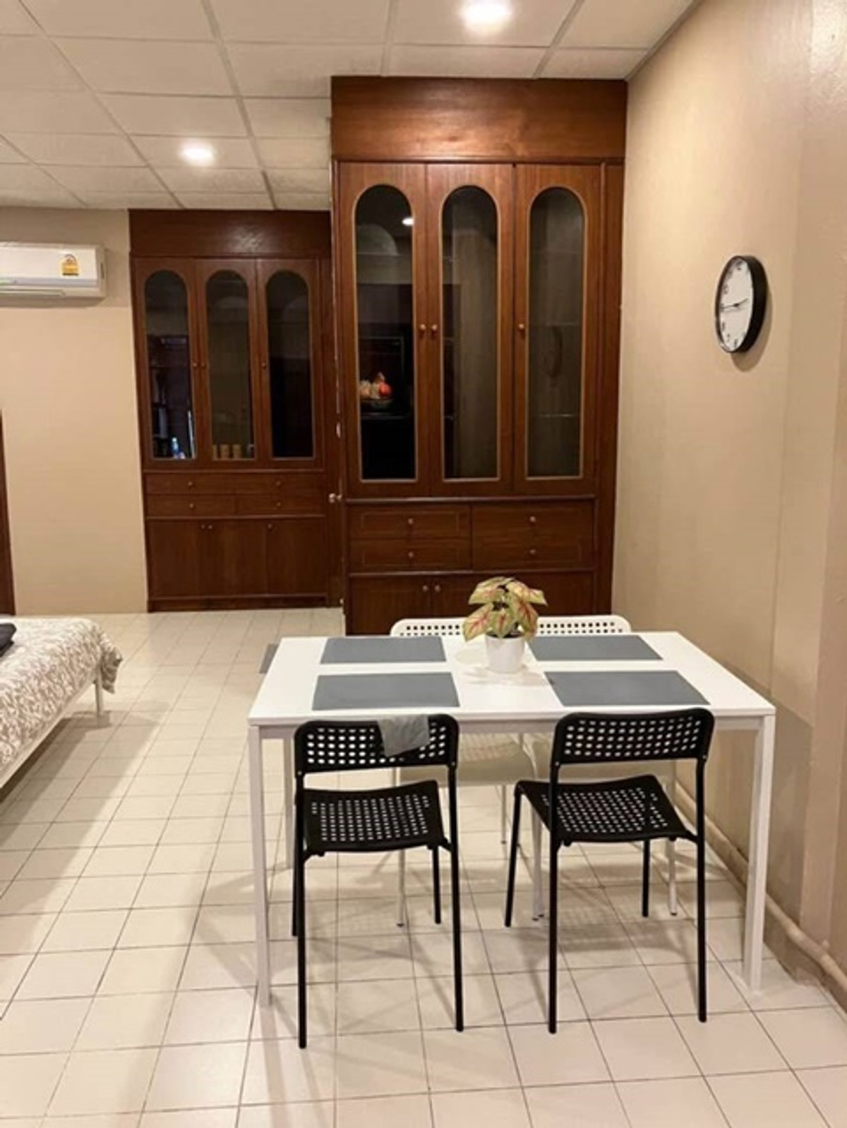 ซอยลาซาล 20-26 แบริ่ง 10-16 5A/C BTSแบริ่ง 1.2 กม. พร้อมเข้าอยู่ ให้เช่าทาวน์เฮ้าส์สุดหรู 3.5ชั้น มีดาดฟ้า รีโนเวทใหม่ Loading...