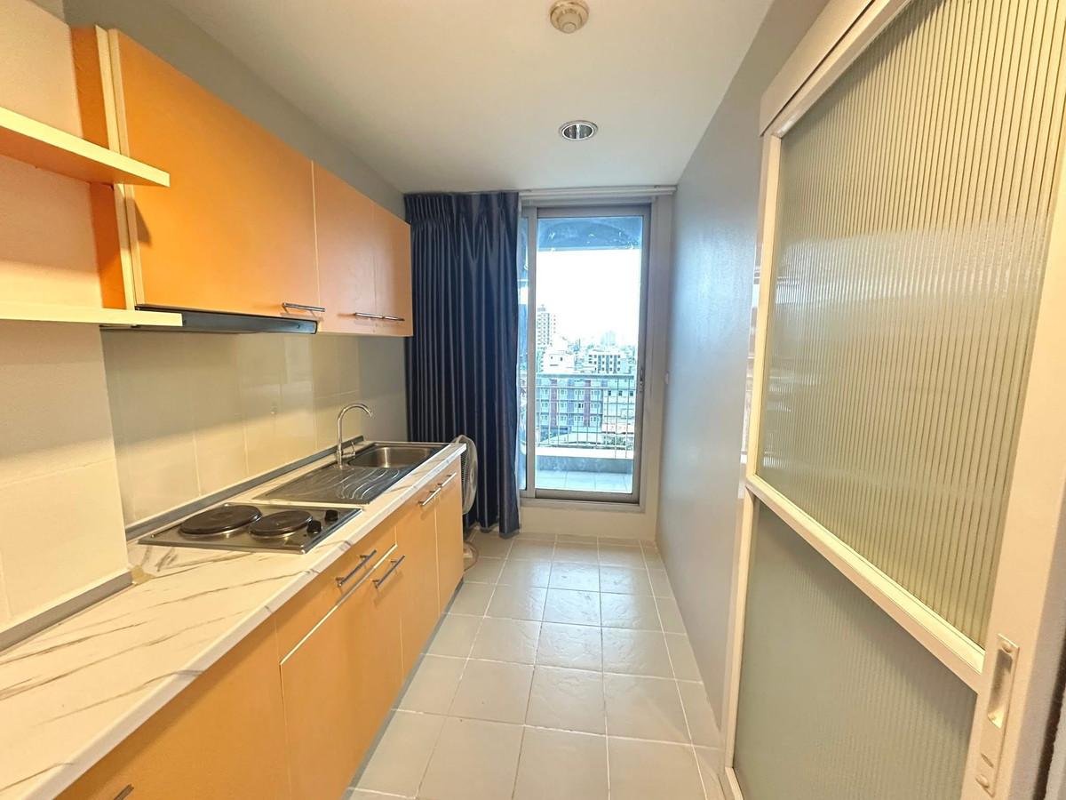 ðĨāļāļēāļĒāļāđāļ§āļðĨ Life@Ratchada - Huaikhwang - Best price 3.59mb, 1B1B 41 sq.m. near MRT Huaikhwang, prime area - by Tong C Loading...