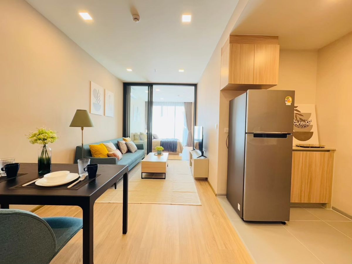 For RentCondoRatchathewi,Phayathai : XT Phayathai【𝐑𝐄𝐍𝐓】🔥Warm-toned room with an open, comfortable, and urban-cozy design🔥  Contact Line ID: @hacondo