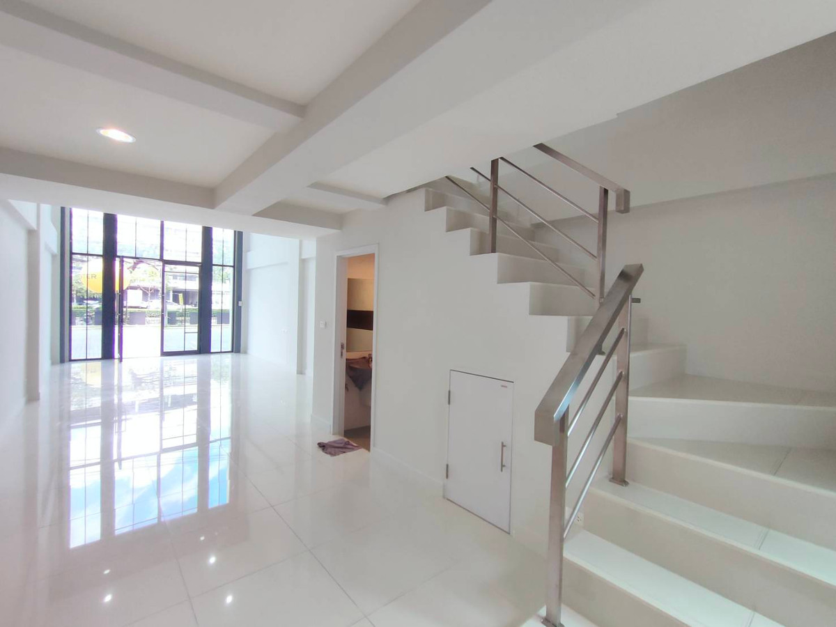 For RentShop HouseOnnut, Udomsuk : Commercial building for rent, THE MASTER project @ BTS ONNUT – PATTANAKARN (ST-02)