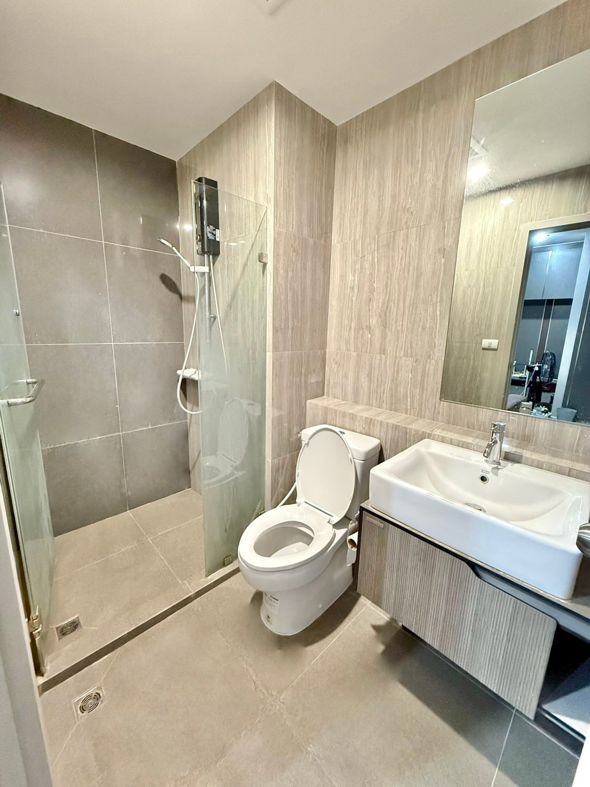 For rent ✨The Parkland Phetkasem 56 ✨Separate room plan. Ready to move in // Inquire at LineID:@thirdproperty Loading...