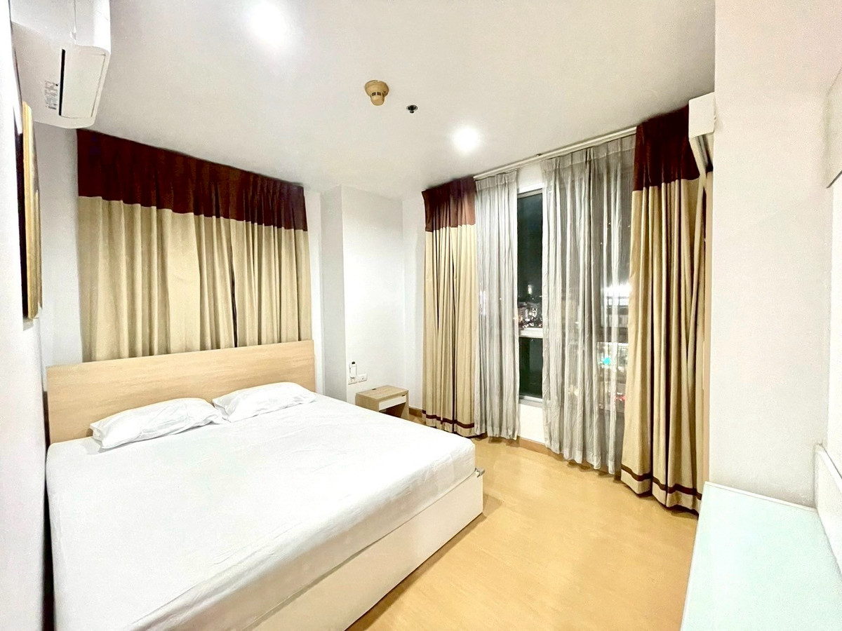 For SaleCondoRatchadapisek, Huaikwang, Suttisan : 2 bedrooms, 2 bathrooms, looking down, next to Huai Khwang MRT! ☄️Life@Ratchada-Huai Khwang, size 55 sq m, only 5.XX million ☄️ Very good value, can make an appointment to view 📞081-152-6154 Ya (Agent), location in the heart of a non-sleeping area.