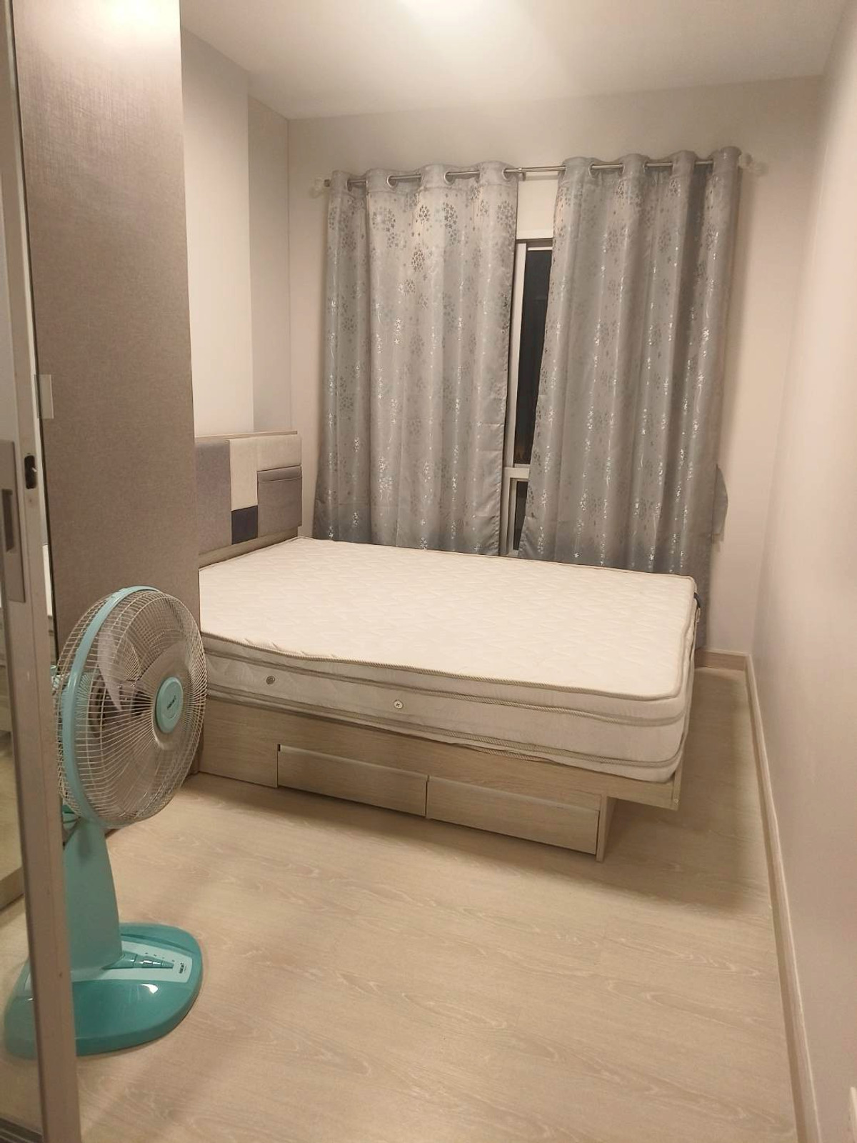 ให้เช่าคอนโดแจ้งวัฒนะ เมืองทอง : นิชไอดี ปากเกร็ด 👉ให้เช่า 7,000 บาท ชั้น7 👉ห้องพร้อมอยู่ มีเครื่องใช้ไฟฟ้า 👉ใกล้โรงเรียนสวนกุหลาบ ปากเกร็ด