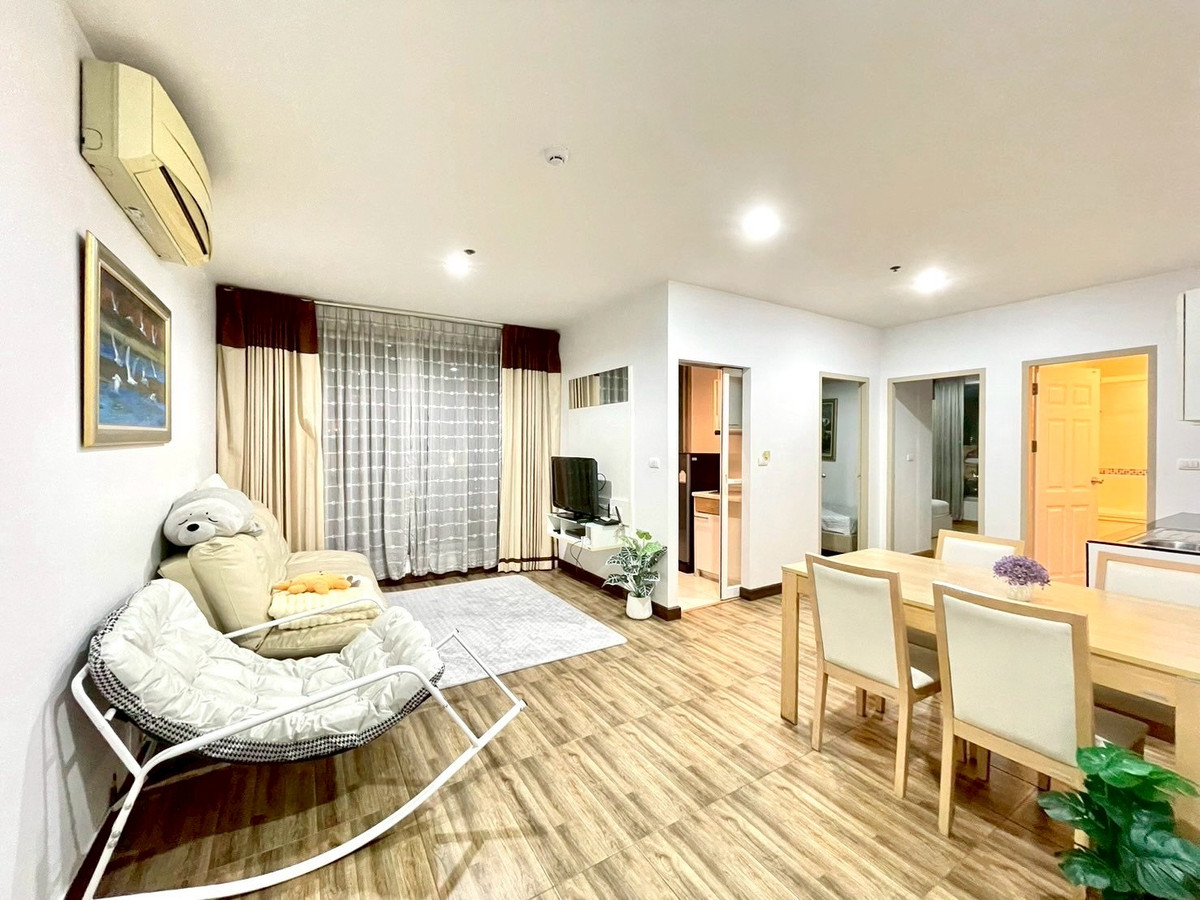 For SaleCondoRatchadapisek, Huaikwang, Suttisan : 2 bedrooms, 2 bathrooms, looking down, next to Huai Khwang MRT! ☄️Life@Ratchada-Huai Khwang, size 55 sq m, only 5.XX million ☄️ Very good value, can make an appointment to view 📞081-152-6154 Ya (Agent), location in the heart of a non-sleeping area.