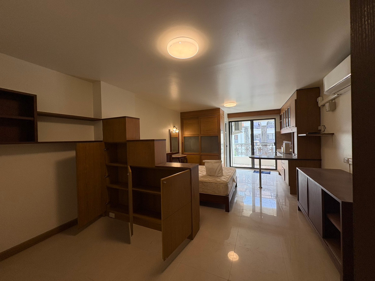 For rent!! 1 bedroom condo near the Pink Skytrain, Champs Elysees Avenue Condominium. Loading...