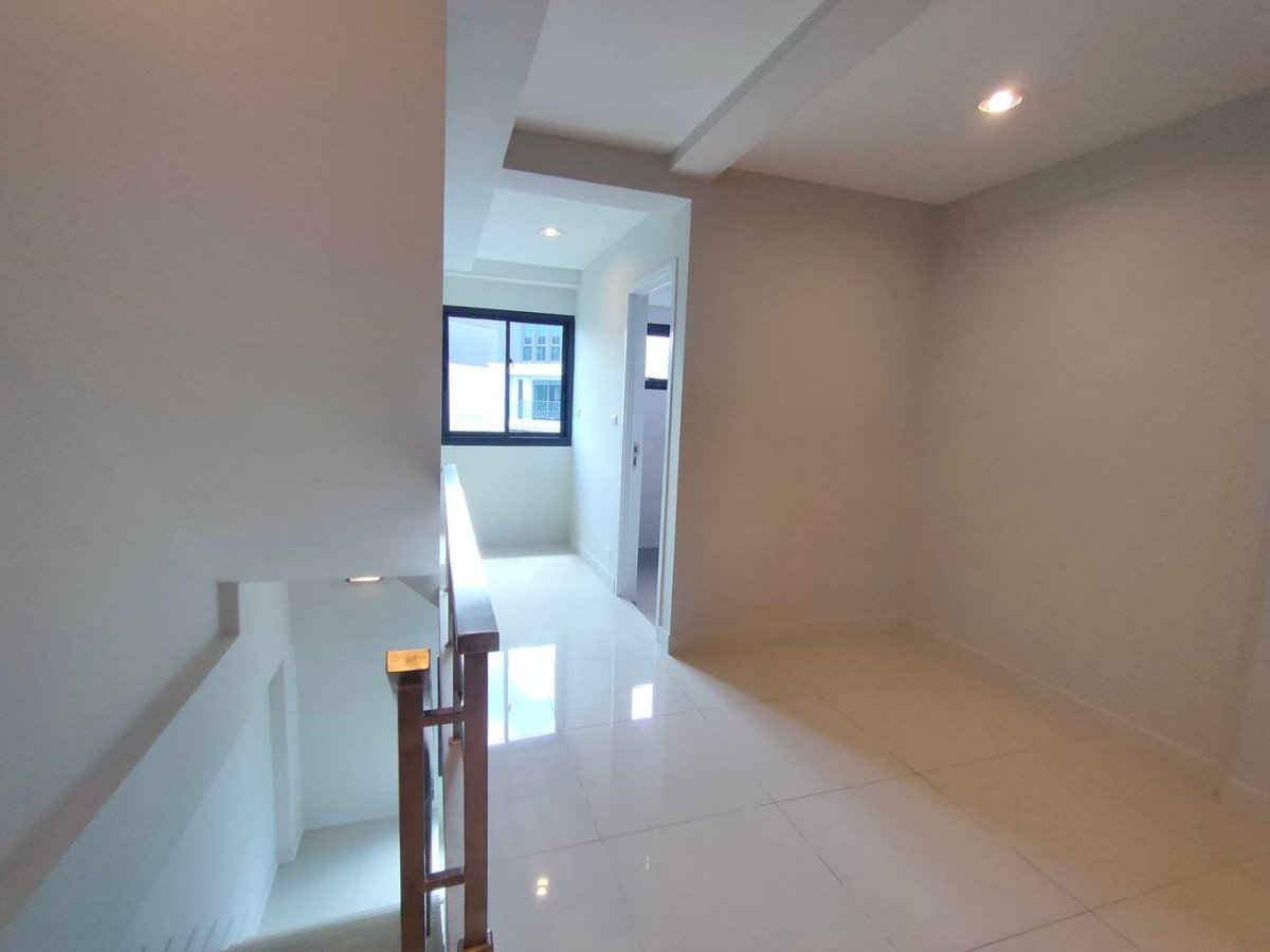 For RentShop HouseOnnut, Udomsuk : Commercial building for rent, THE MASTER project @ BTS ONNUT – PATTANAKARN (ST-02)