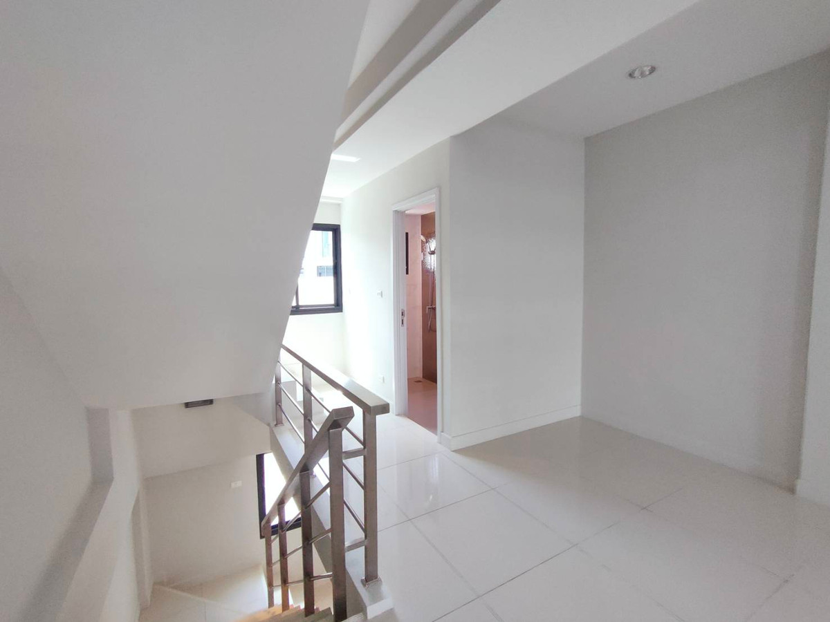 For RentShop HouseOnnut, Udomsuk : Commercial building for rent, THE MASTER project @ BTS ONNUT – PATTANAKARN (ST-02)