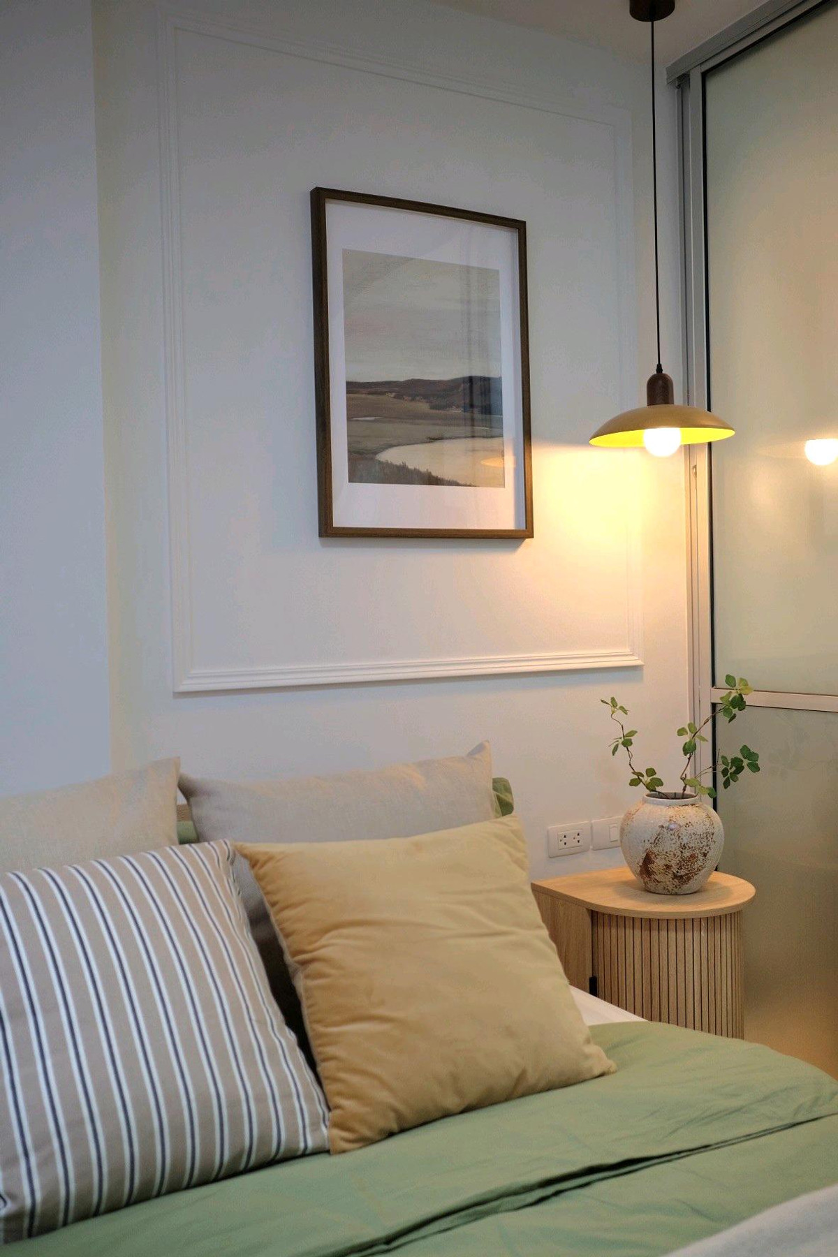 🔥Urgent sale, D Condo Ramintra, newly decorated, beautiful, cozy style, complete with functions! Suitable for both living in and renting out. Loading...