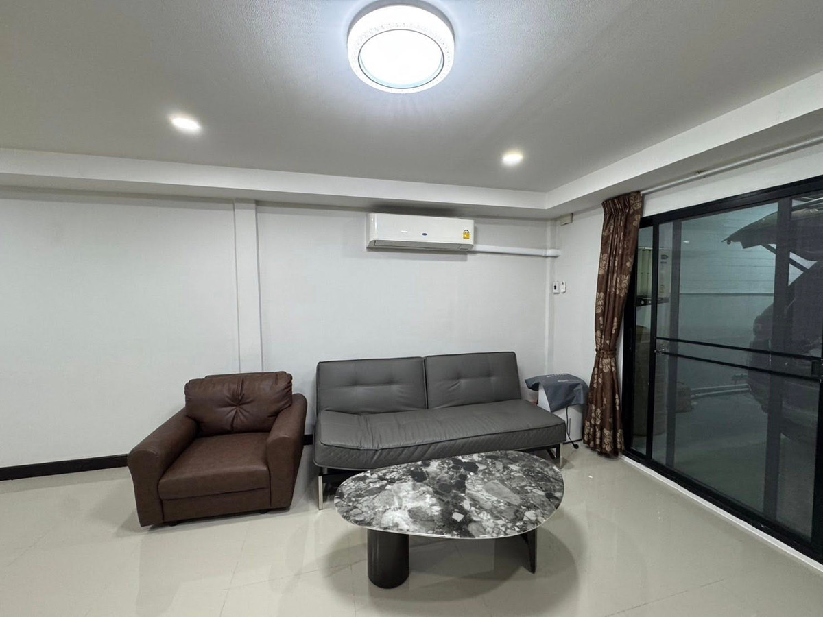 🟢House for rent, 2-story townhouse, Soi Pracharat Bamphen 13, fully furnished. Ready to move in now. Loading...