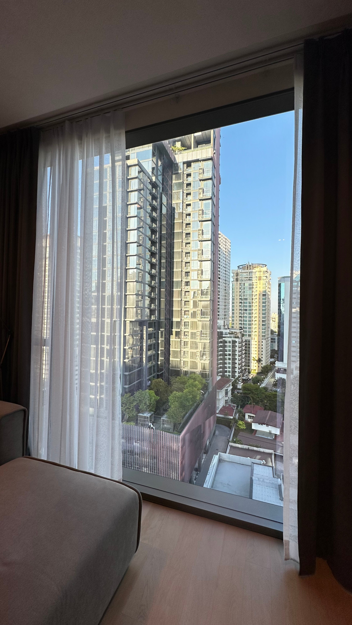 ขายคอนโดสุขุมวิท อโศก ทองหล่อ : 🔥ขายด่วน🔥เดอะ สแตรนด์ ทองหล่อ ห้องสวย ตกแต่งหรู เฟอร์นิเจอร์ครบพร้อมเข้าอยู่ ใกล้ BTS ทองหล่อ