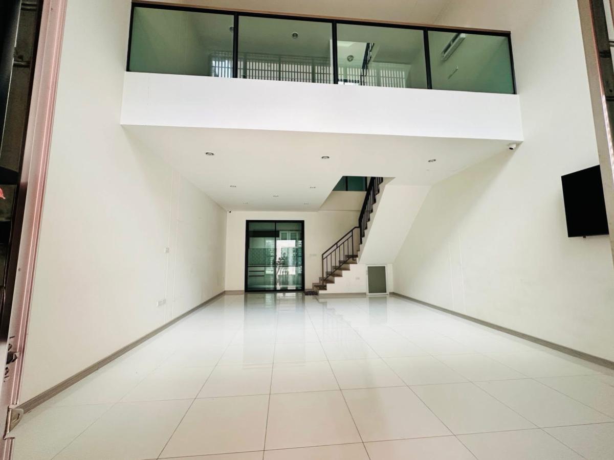 ขายทาวน์โฮมพระราม 2 บางขุนเทียน : ขายทาวน์เฮ้าส์/ทาวน์โฮม  อนินทาวน์ เทียนทะเล 7 แสมดำ เขต บางขุนเทียน กรุงเทพ CX-135308