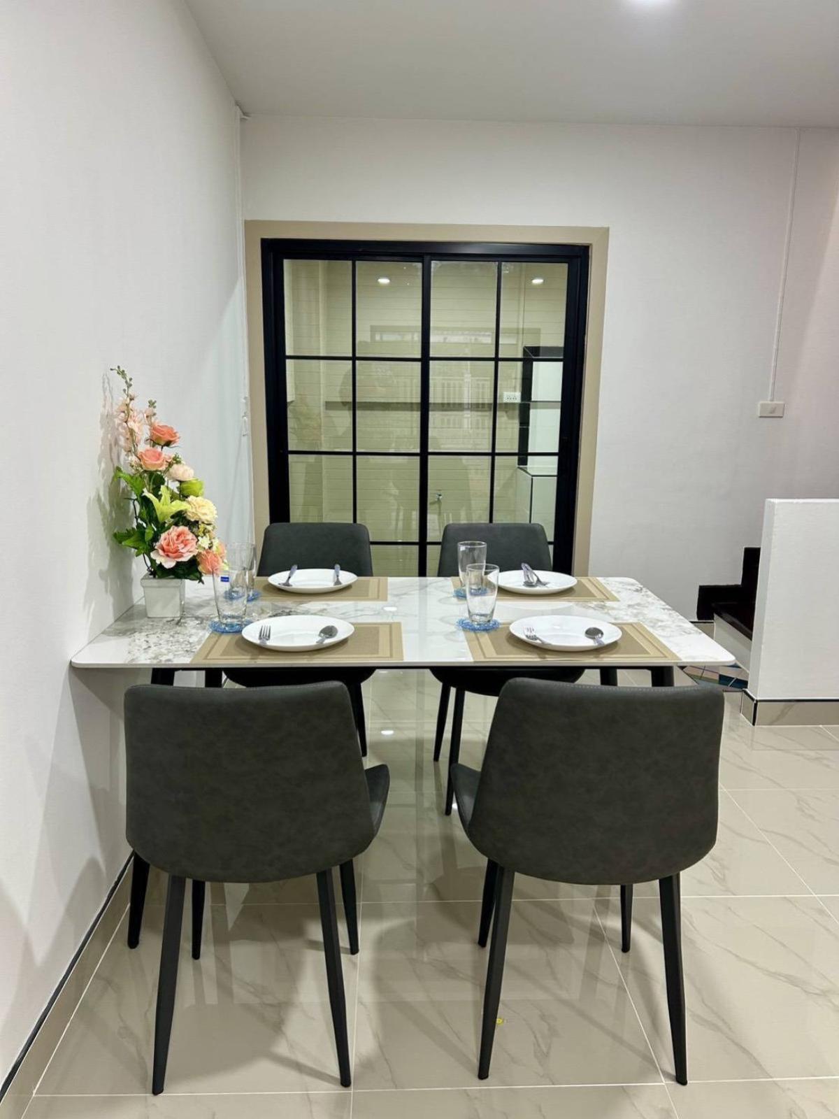 ขายทาวน์โฮมนนทบุรี บางใหญ่ บางบัวทอง : ขายทาวน์เฮ้าส์/ทาวน์โฮม  บ้านมนวดี บางคูรัด บางบัวทอง นนทบุรี CX-135303