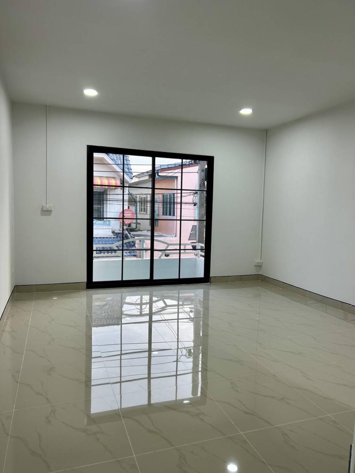 ขายทาวน์โฮมนนทบุรี บางใหญ่ บางบัวทอง : ขายทาวน์เฮ้าส์/ทาวน์โฮม  บ้านมนวดี บางคูรัด บางบัวทอง นนทบุรี CX-135303