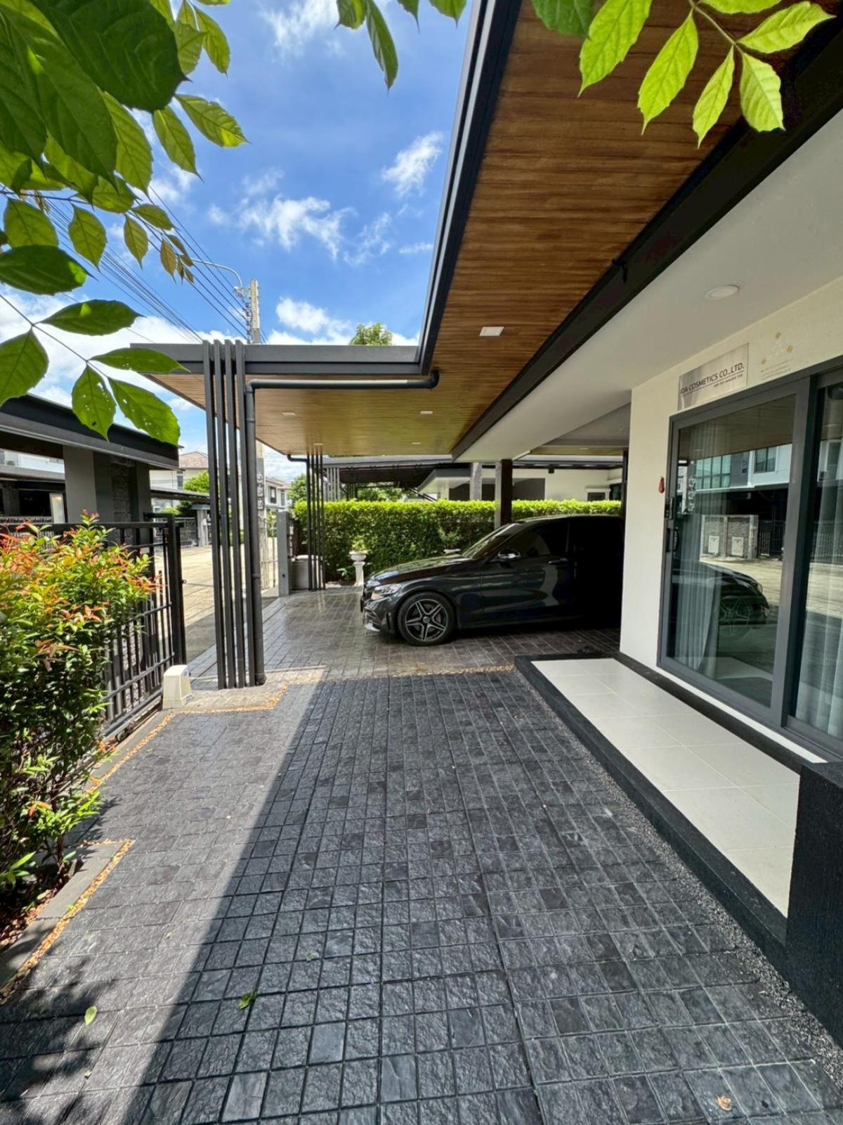 For SaleHouseBangna, Bearing, Lasalle : For Sale House , Grand Britania Bangna Km.12 , Bang Phli Yai , Bang Phli , Samut Prakarn , CX-132499