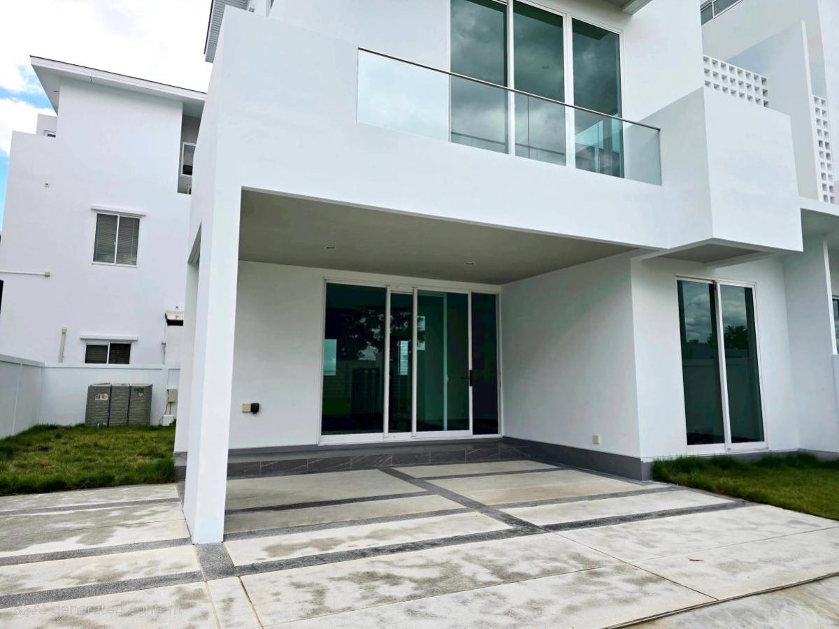 ขายเกษตร นวมินทร์ ลาดปลาเค้า : ขายบ้าน เนอวานา แอบโซลูท เอกมัย - รามอินทรา สะพานสูง เขต ลาดพร้าว กรุงเทพ CX-135116