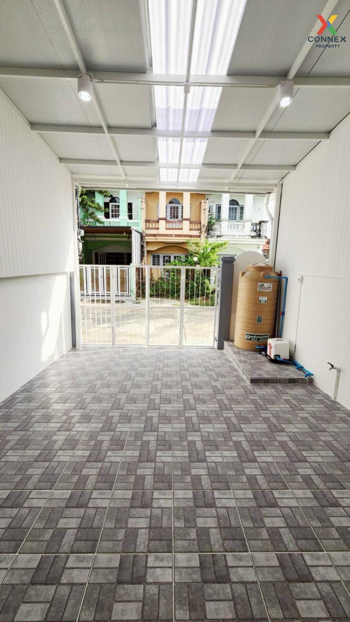 For SaleTownhomePathum Thani,Rangsit, Thammasat : For Sale Townhouse/Townhome  , Praemaporn Place Rangsit Khlong 4 , newly renovated , Bueng Yitho , Thanyaburi , Pathum Thani , CX-135055