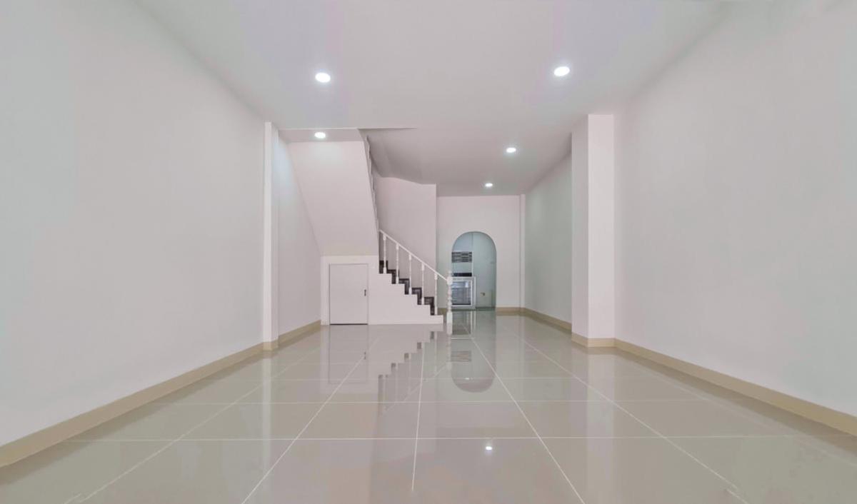 ขายทาวน์โฮมนนทบุรี บางใหญ่ บางบัวทอง : ขายทาวน์เฮ้าส์/ทาวน์โฮม  หมู่บ้านตะวันนา รีโนเวทใหม่ บางกระสอ เมืองนนทบุรี นนทบุรี CX-135059