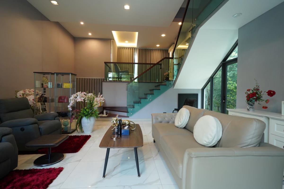 ขายทาวน์โฮมลาดพร้าว เซ็นทรัลลาดพร้าว : ขายบ้าน  ดิ เอท จตุจักร - รัชดา ห้องมุม หน้ากว้าง จอมพล  เขต จตุจักร กรุงเทพ CX-134977