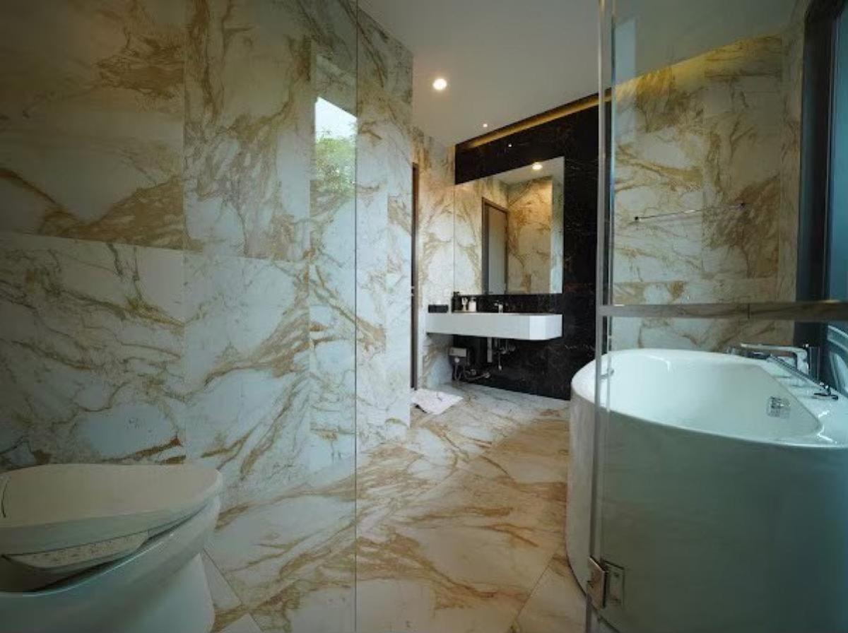 ขายทาวน์โฮมลาดพร้าว เซ็นทรัลลาดพร้าว : ขายบ้าน  ดิ เอท จตุจักร - รัชดา ห้องมุม หน้ากว้าง จอมพล  เขต จตุจักร กรุงเทพ CX-134977