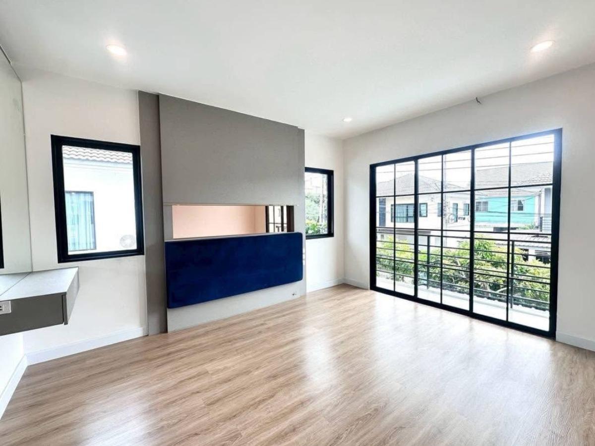 ขายบ้านปทุมธานี รังสิต ธรรมศาสตร์ : ขายบ้าน  เดอะทรัสต์ รังสิต คลอง 4 รีโนเวทใหม่ ลาดสวาย ลำลูกกา ปทุมธานี CX-134732