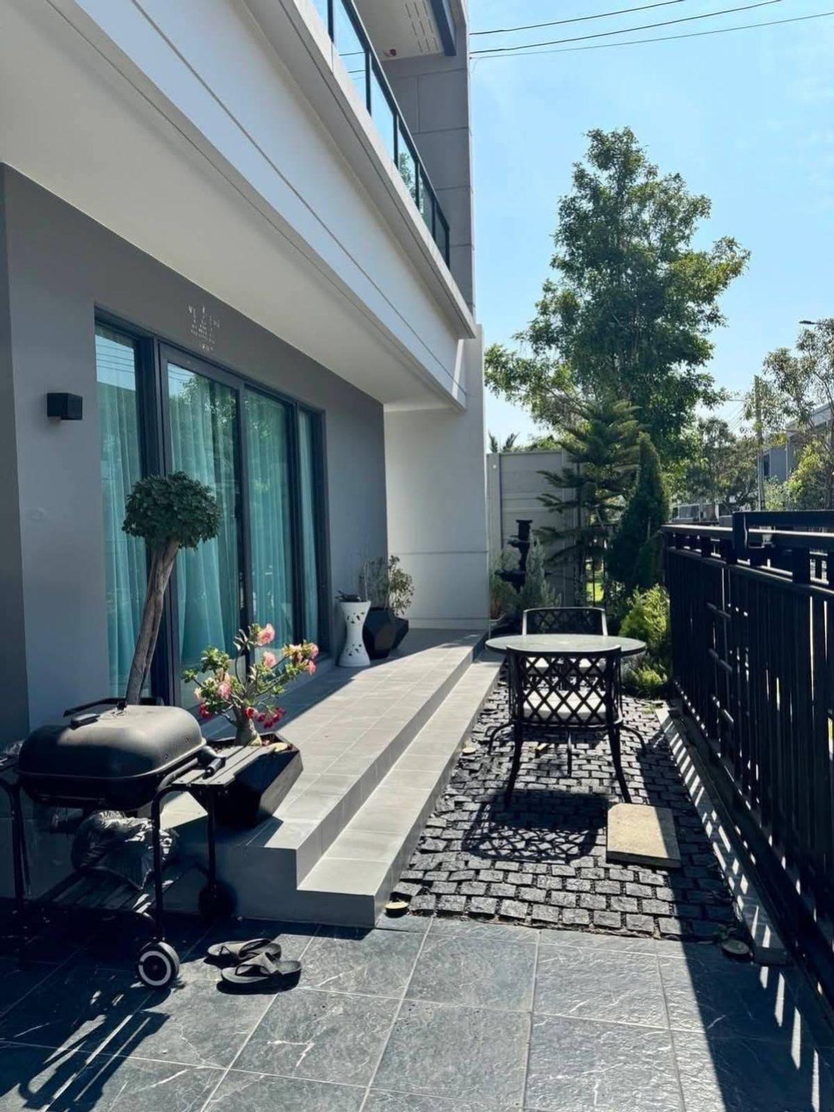 ขายบ้านนวมินทร์ รามอินทรา : ขายบ้าน  เซนโทร รามอินทรา-จตุโชติ 2 ออเงิน เขต สายไหม กรุงเทพ CX-134944