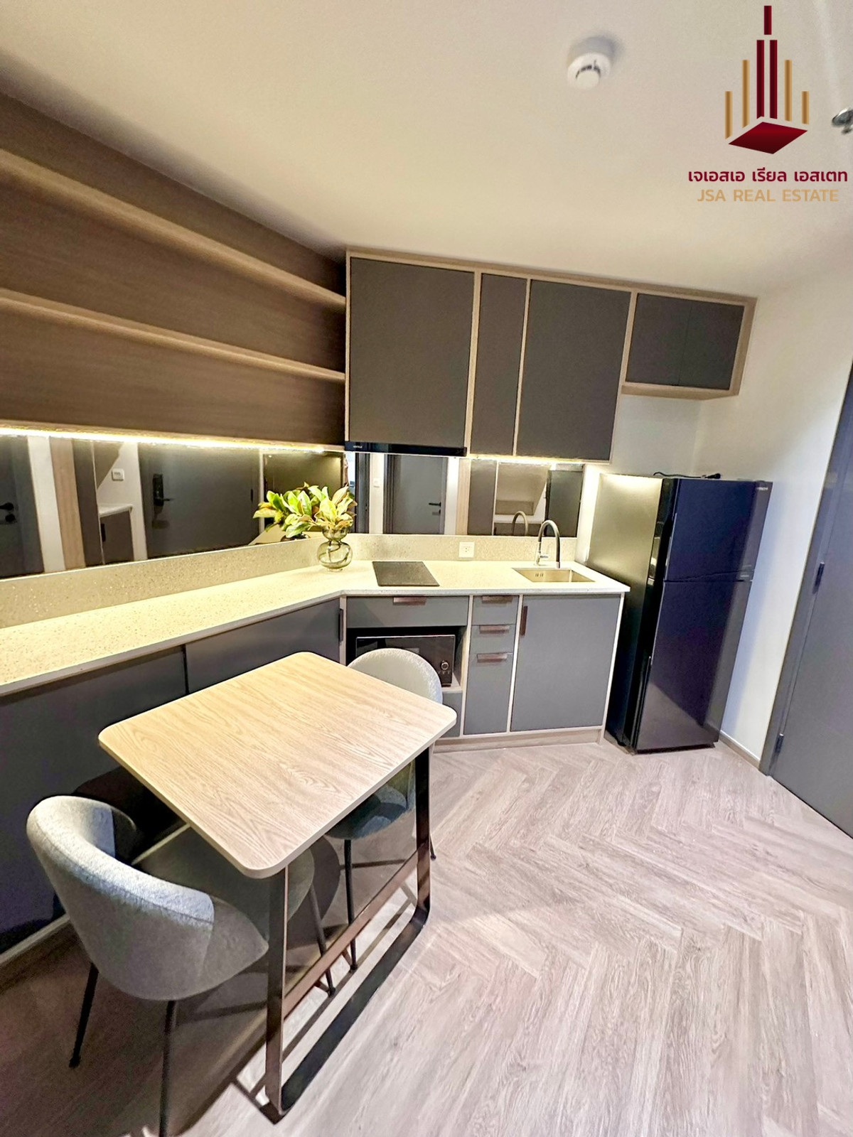 For SaleCondoSiam Paragon ,Chulalongkorn,Samyan : ✨ For Sale: Chapter Chula - Samyan Condo ✨ 💰 Only 6,800,000 THB