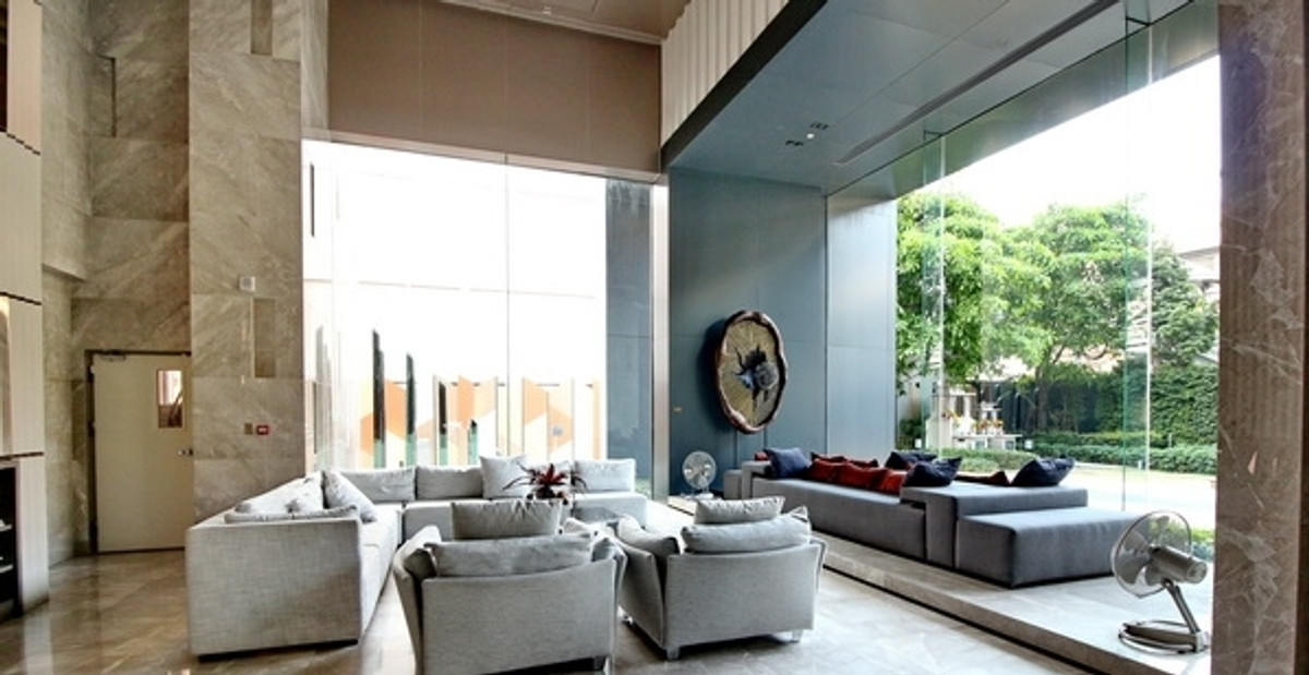 For RentCondoWongwianyai, Charoennakor : ✨ Want to be near the city but not too busy? The Room BTS Wongwian Yai is the answer ✔