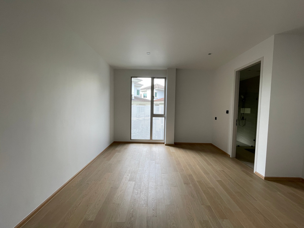 ขายบ้านเกษตร นวมินทร์ ลาดปลาเค้า : ขาย Providence Lane Kaset – Nawamin บ้านเดี่ยวหรู 3 ชั้น ลิฟต์ส่วนตัว + สระว่ายน้ำ ทำเลพรีเมียมลาดปลาเค้า 89 ฟังก์ชั่น 4 ห้องนอน | 5 ห้องน้ำ | 4 ที่จอดรถ บ้านเดี่ยว Luxury ระดับ Rare Item ทำเลศักยภาพ เกษตร–นวมินทร์ ใกล้ทางด่วน รถไฟฟ้า 2 สาย 