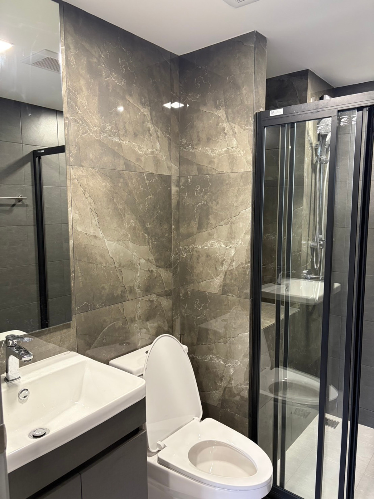 𝗠𝗔𝗥𝗢𝗢𝗡 𝗥𝗔𝗧𝗖𝗛𝗔𝗗𝗔 𝟯𝟮  - คอนโดใหม่ใจกลางรัชดา 32 ส่วนกลาง 8 ชั้น 24 ชม.* Loading...