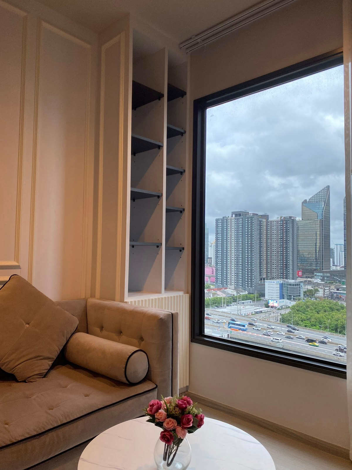 For SaleCondoRama9, Petchburi, RCA : Life Asoke - Rama 9 / 1 Bedroom (SALE WITH TENANT), Life Asoke - Rama 9 / 1 Bedroom (Sale with Tenant) TARN196