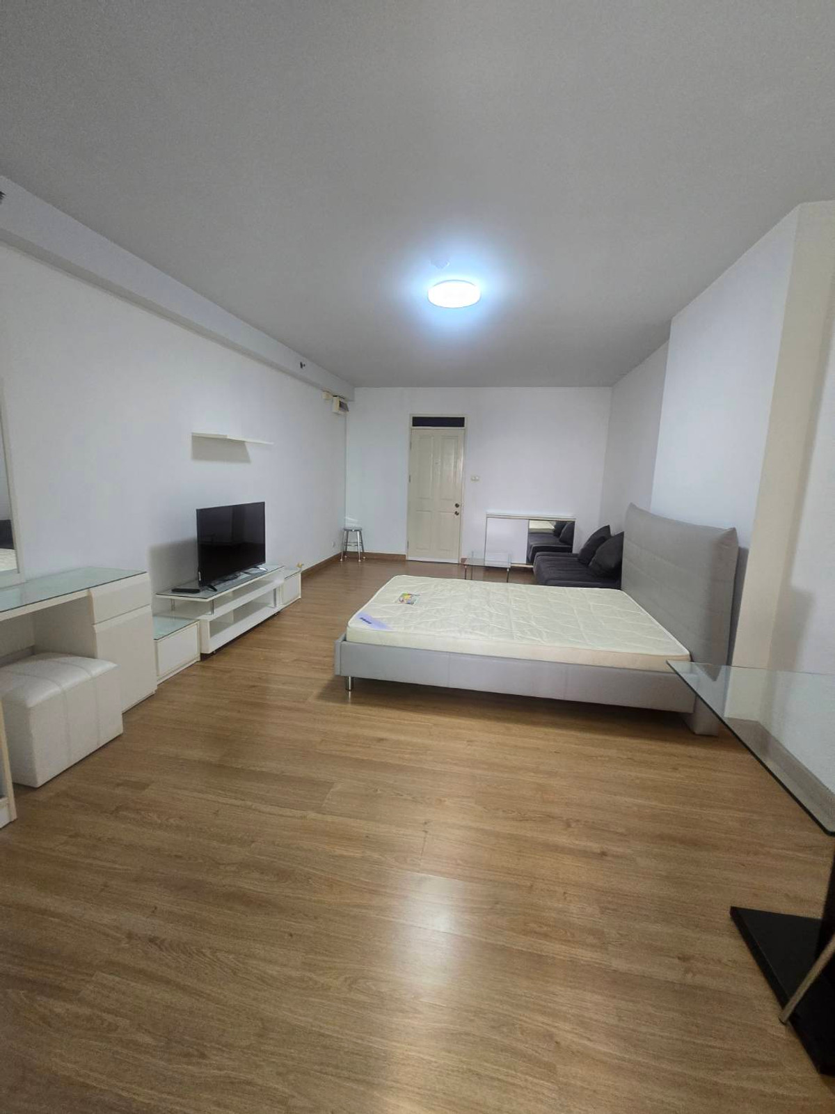 For RentCondoPattanakan, Srinakarin : Near BTS Yellow Line Sri Iam Station Opposite Novotel Hotel