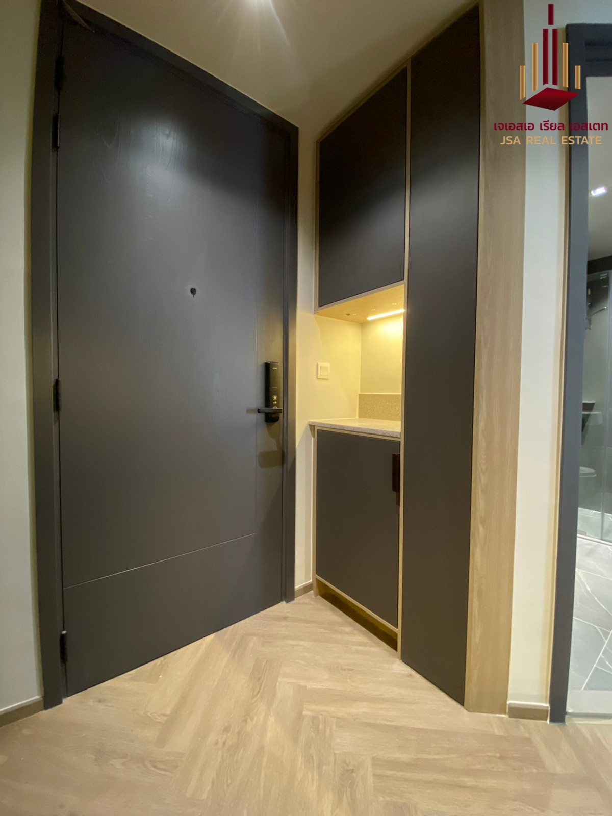 For SaleCondoSiam Paragon ,Chulalongkorn,Samyan : ✨ For Sale: Chapter Chula - Samyan Condo ✨ 💰 Only 6,800,000 THB