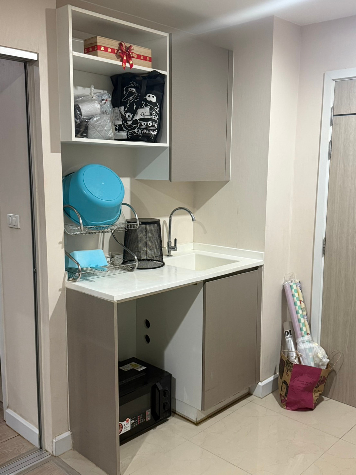 ðĨ āļāļēāļĒ ðĨāđāļĄāđāļāļĢāļĨāļąāļāļāđ āļāļŦāļĨāđāļĒāļāļīāļ - āļŠāļļāļāļāļīāļŠāļēāļĢ MetroLuxe Paholyothin - Sutthisan / 1 āļŦāđāļāļāļāļāļ POP051 Loading...