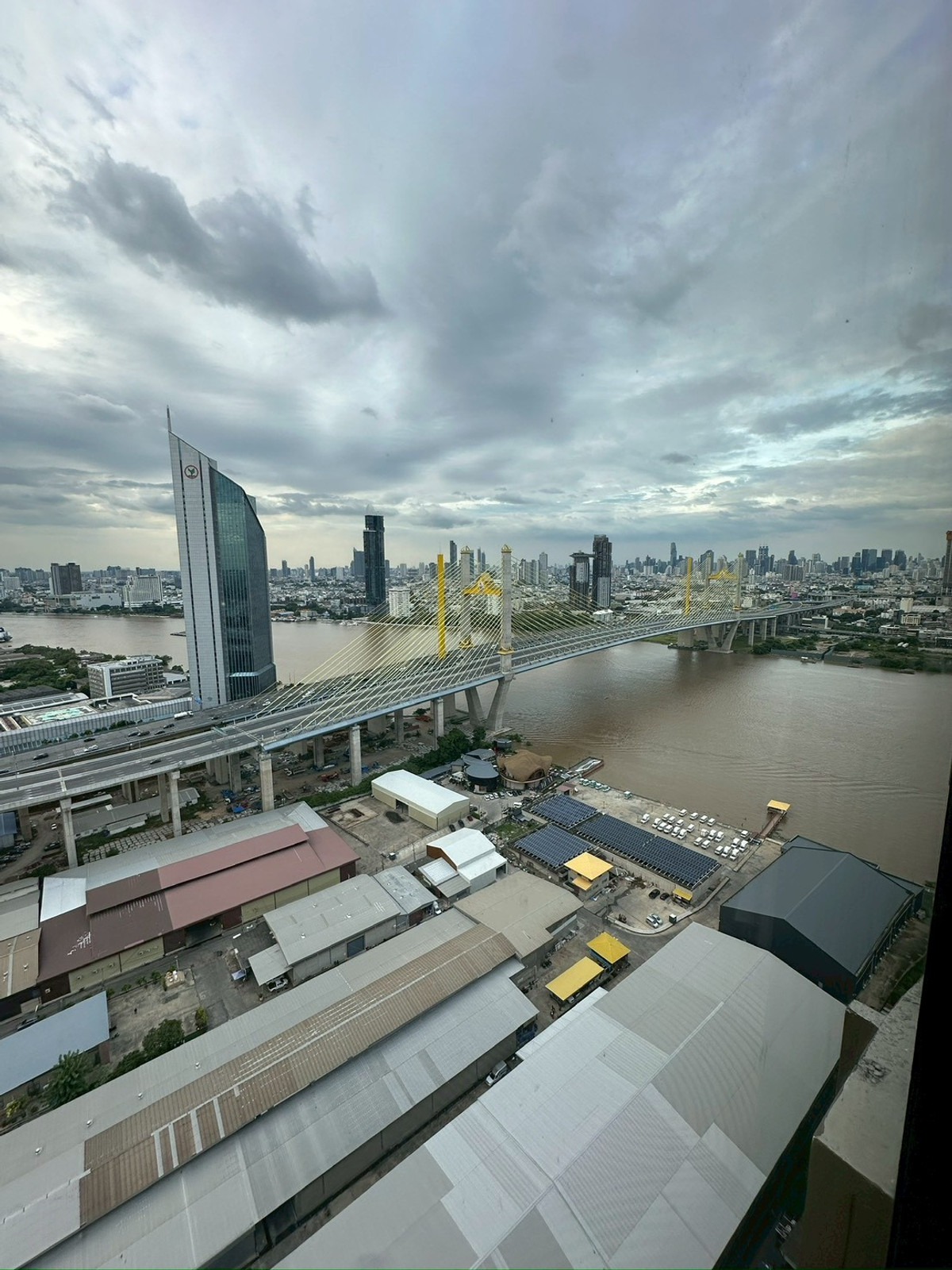 ขายดาวน์คอนโดราษฎร์บูรณะ สุขสวัสดิ์ :  Nue Riverest (นิว ริเวอร์เรส) | คอนโดติดแม่น้ำเจ้าพระยา วิวสะพานพระราม ๙ วิวดีที่สุดในโครงการ 📐 ขนาด 77.05 ตร.ม. | ชั้น 29H (H29B01) | 2 ห้องนอน 2 ห้องน้ำ