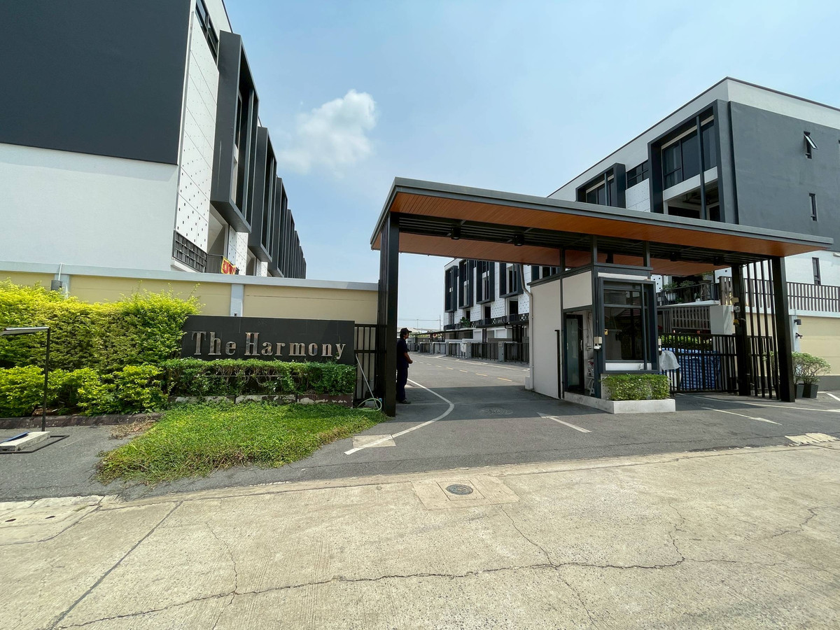 For RentHome OfficeNawamin, Ramindra : ✨ Luxury home office for rent 