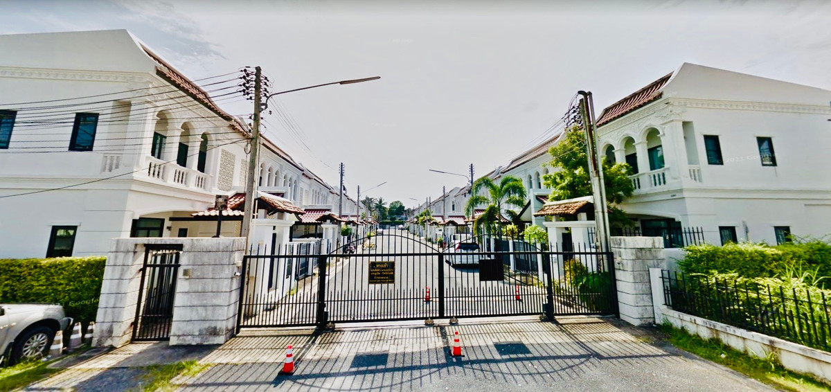For Sell - Rent 🏡 Luxury Sino-Portuguese Style Home in the Heart of Phuket City Equipped with a Smart Gate System controllable via smartphone, Loading...