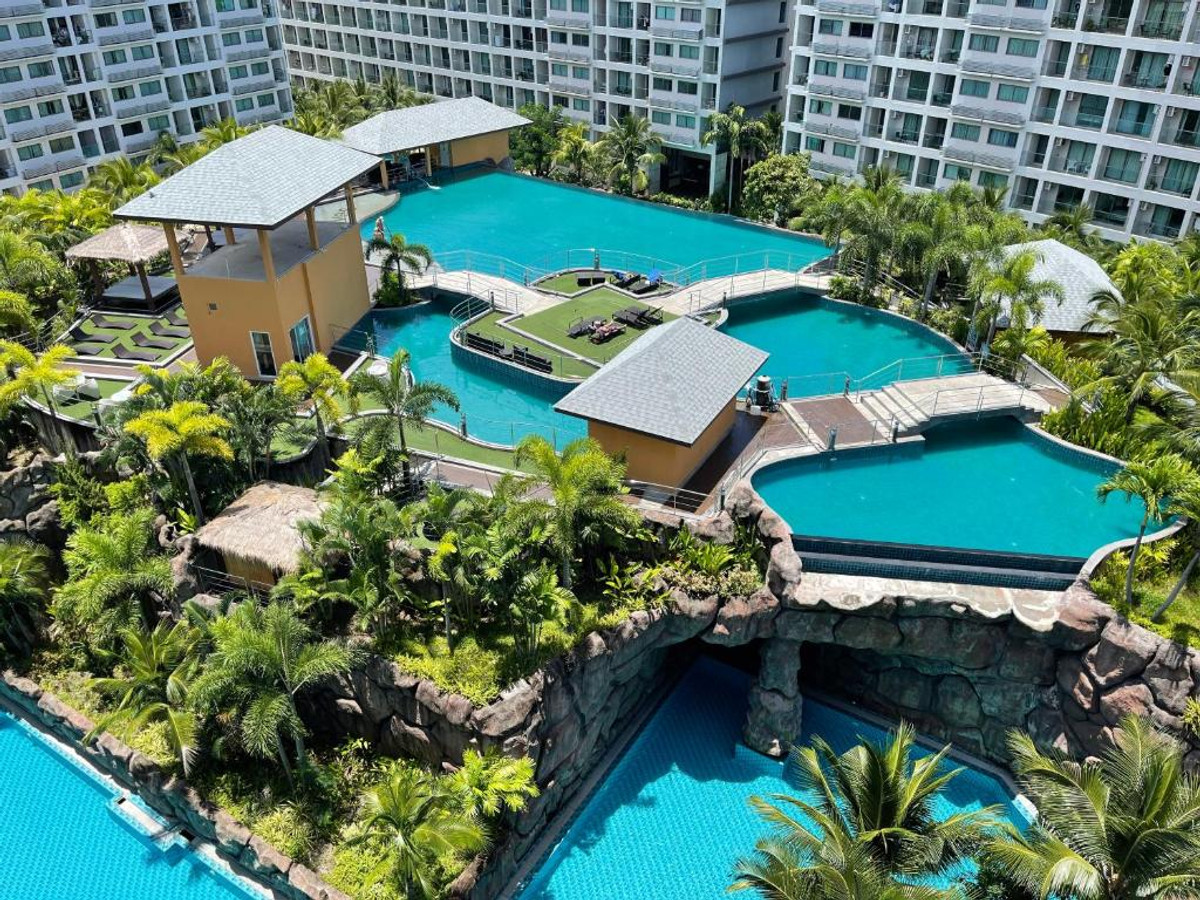 For SaleCondoPattaya, Bangsaen, Chonburi : Laguna Beach Resort 3 Maldives Foreign Quota | Pool view | Price only 1.99 million baht.