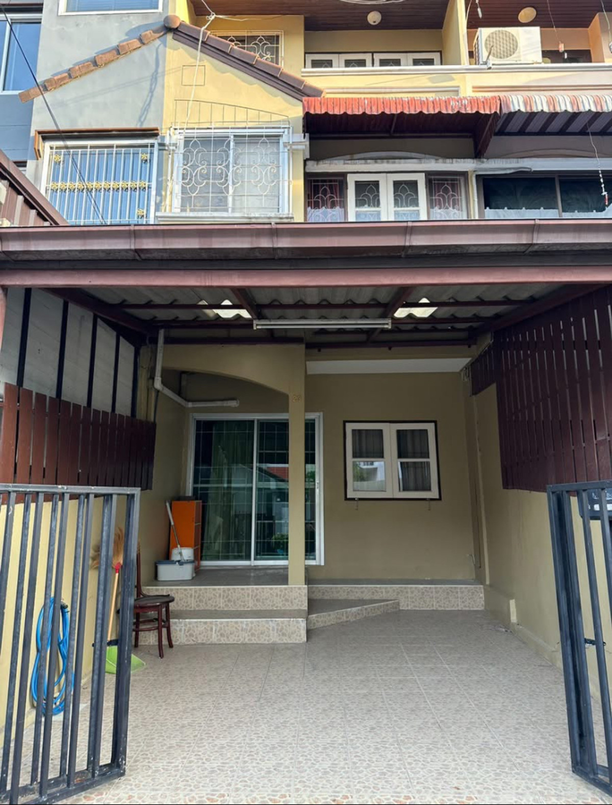 ให้เช่าทาวน์โฮมลาดพร้าว101 แฮปปี้แลนด์ : ให้เช่าทาวน์เฮาส์ รามคำแหง 78 เยื้องห้าง The Paseo Town รามคำแหง ใกล้เดอะมอลล์ บางกะปิ