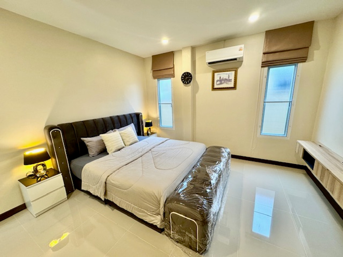 ให้เช่าบ้านมีนบุรี-ร่มเกล้า : บ้านในสัมมากรให้เช่า (รามคำแหง 110) รีโนเวทใหม่! เฟอร์ใหม่ทั้งหลัง! 