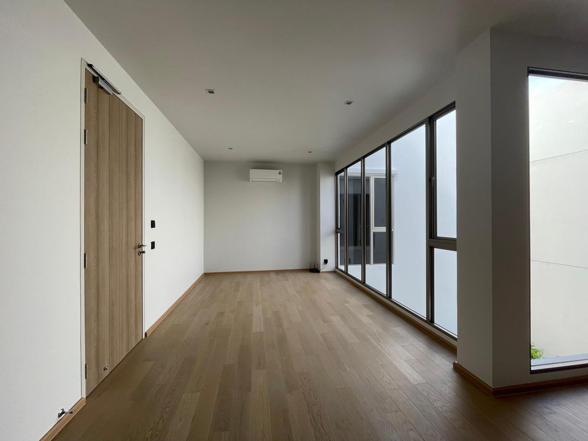 ขายบ้านเกษตร นวมินทร์ ลาดปลาเค้า : ขาย Providence Lane Kaset – Nawamin บ้านเดี่ยวหรู 3 ชั้น ลิฟต์ส่วนตัว + สระว่ายน้ำ ทำเลพรีเมียมลาดปลาเค้า 89 ฟังก์ชั่น 4 ห้องนอน | 5 ห้องน้ำ | 4 ที่จอดรถ บ้านเดี่ยว Luxury ระดับ Rare Item ทำเลศักยภาพ เกษตร–นวมินทร์ ใกล้ทางด่วน รถไฟฟ้า 2 สาย 