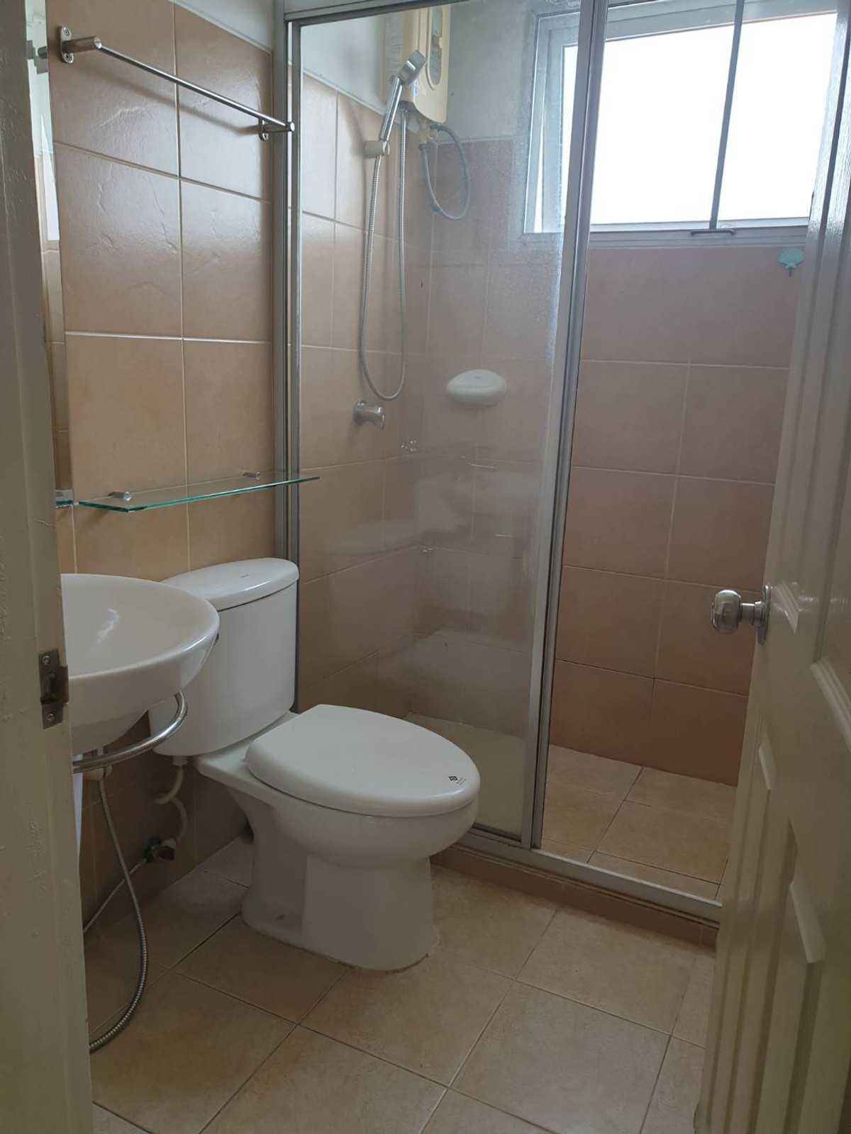 For RentCondoPattanakan, Srinakarin : Near BTS Yellow Line Sri Iam Station Opposite Novotel Hotel