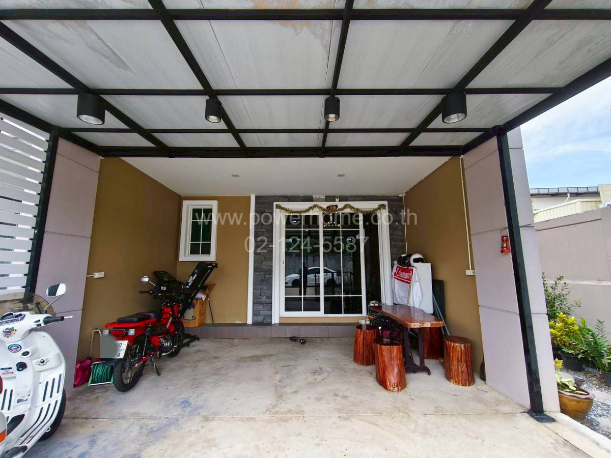 หมู่บ้านโกลเด้น ทาวน์ ราชพฤกษ์ - พระราม 5 ซอยวัดสังฆทาน ตำบลบางไผ่ อำเภอเมืองนนทบุรี จังหวัดนนทบุรี  Loading...