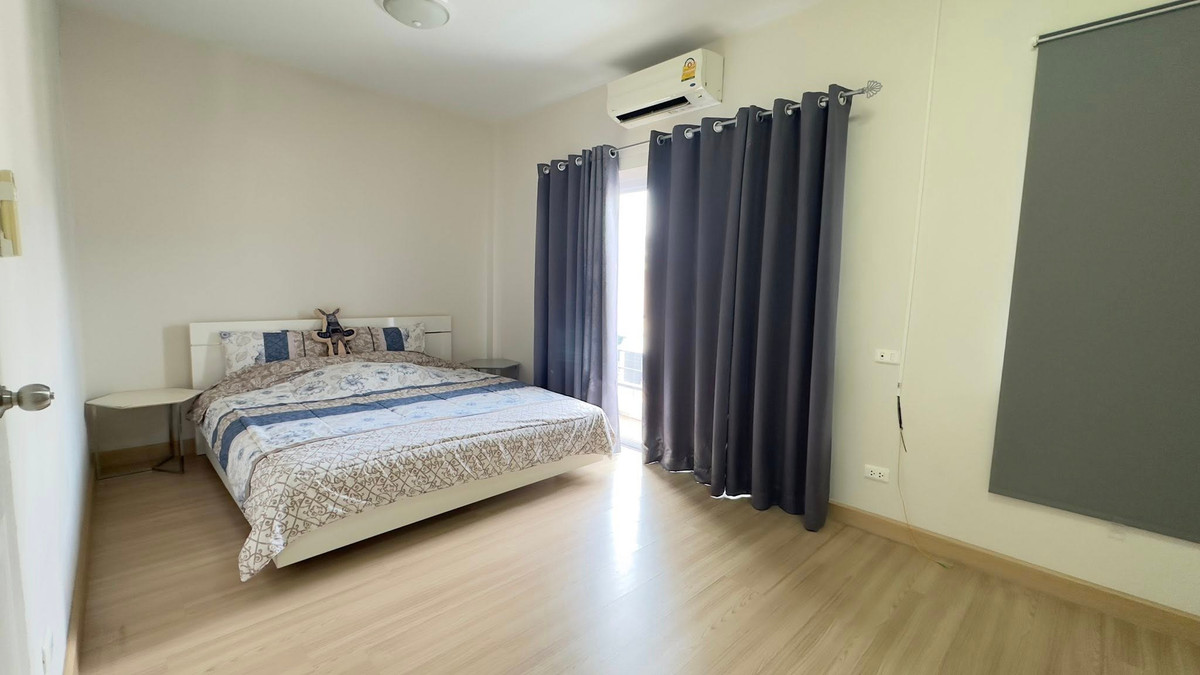 For SaleHouseSriracha Laem Chabang Ban Bueng : Detached House Maneerin Village Bangpra / 3 Bedrooms (FOR SALE), Maneerin Village Bangpra / Detached House 3 Bedrooms (FOR SALE) YEAN036